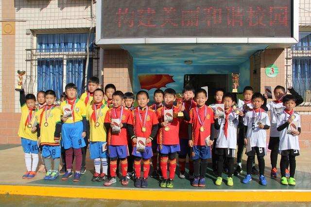 中超浙江队3-2险胜青岛海牛 王钰栋等本土新星闪耀黄龙
